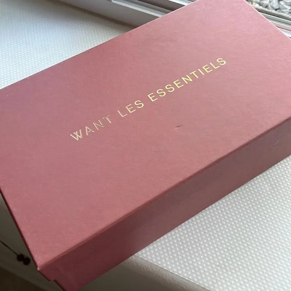 NWT/Women’s, Want les essentiels, Leather lace up, Pena Derby shoe - Picture 12 of 16